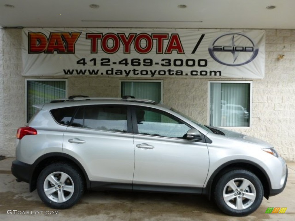 2013 RAV4 XLE AWD - Classic Silver Metallic / Black photo #1