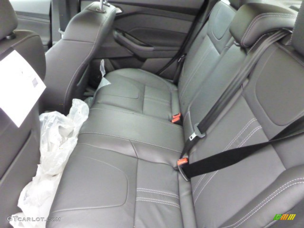 Charcoal Black Interior 2014 Ford Focus Titanium Hatchback Photo #84461681