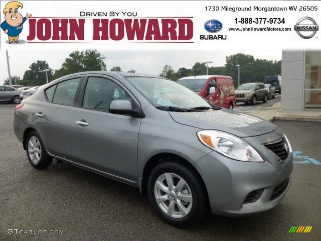 2014 Versa 1.6 SV Sedan - Magnetic Gray / Charcoal photo #1