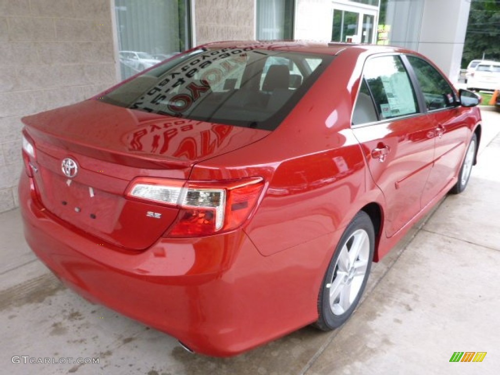 2013 Camry SE - Barcelona Red Metallic / Black photo #2