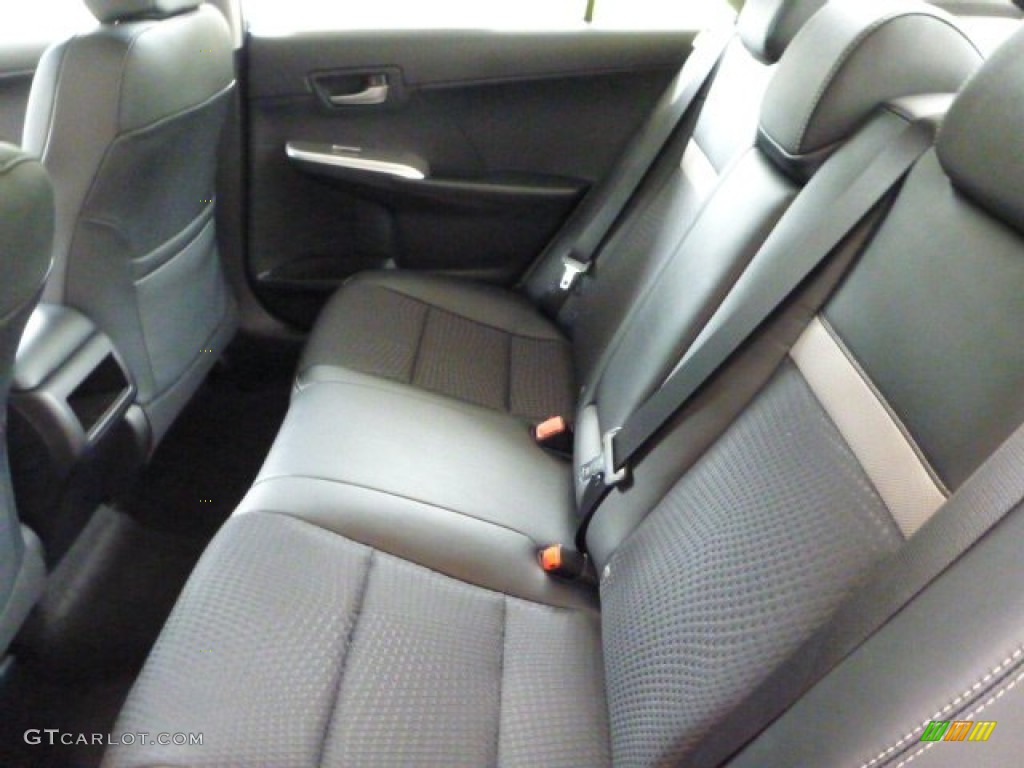 2013 Camry SE - Barcelona Red Metallic / Black photo #12