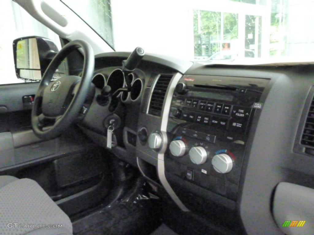 2013 Tundra Double Cab 4x4 - Barcelona Red Metallic / Graphite photo #9