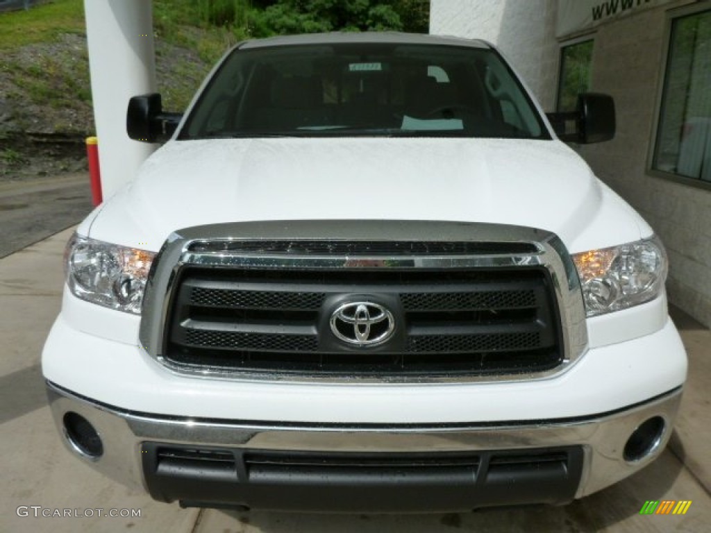 2013 Tundra Double Cab 4x4 - Super White / Graphite photo #7