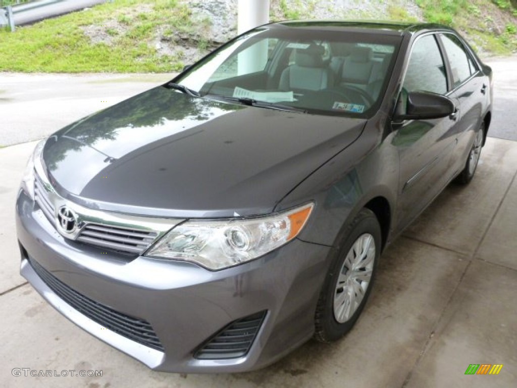 2013 Camry L - Magnetic Gray Metallic / Ash photo #5