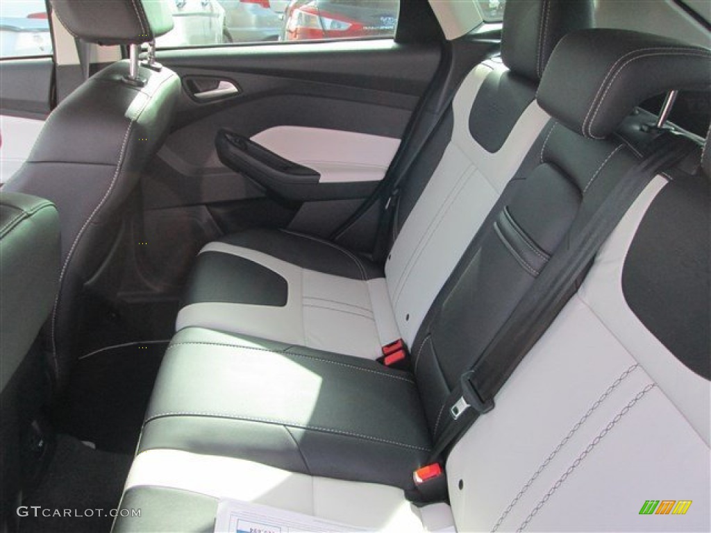 2012 Ford Focus Titanium 5-Door Rear Seat Photo #84464276