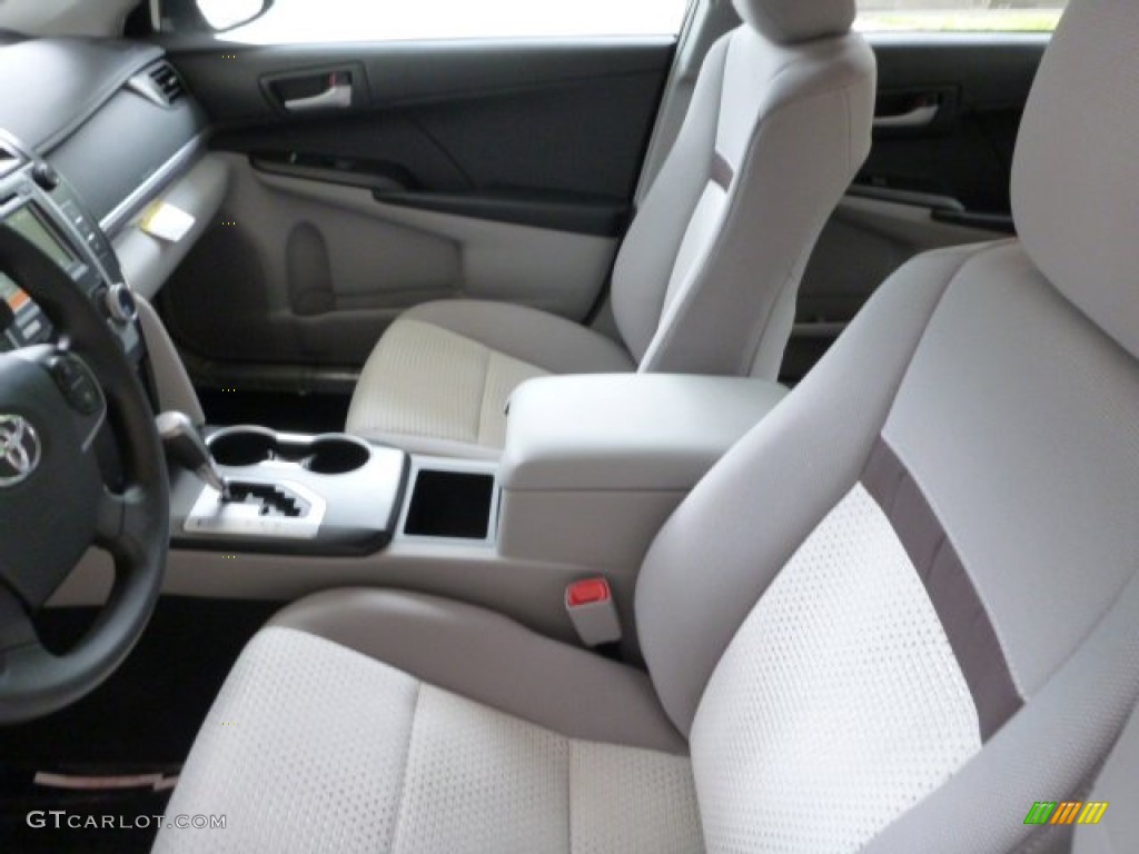 2013 Camry L - Magnetic Gray Metallic / Ash photo #11