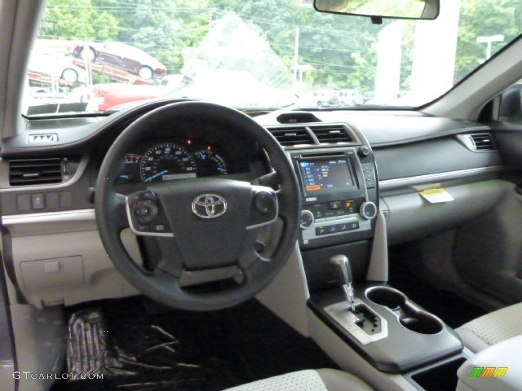 2013 Camry L - Magnetic Gray Metallic / Ash photo #13