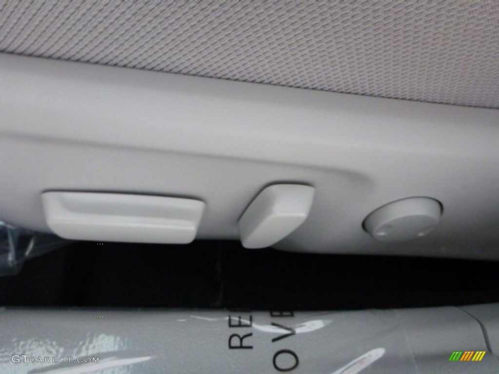 2013 Camry LE - Clearwater Blue Metallic / Ash photo #16