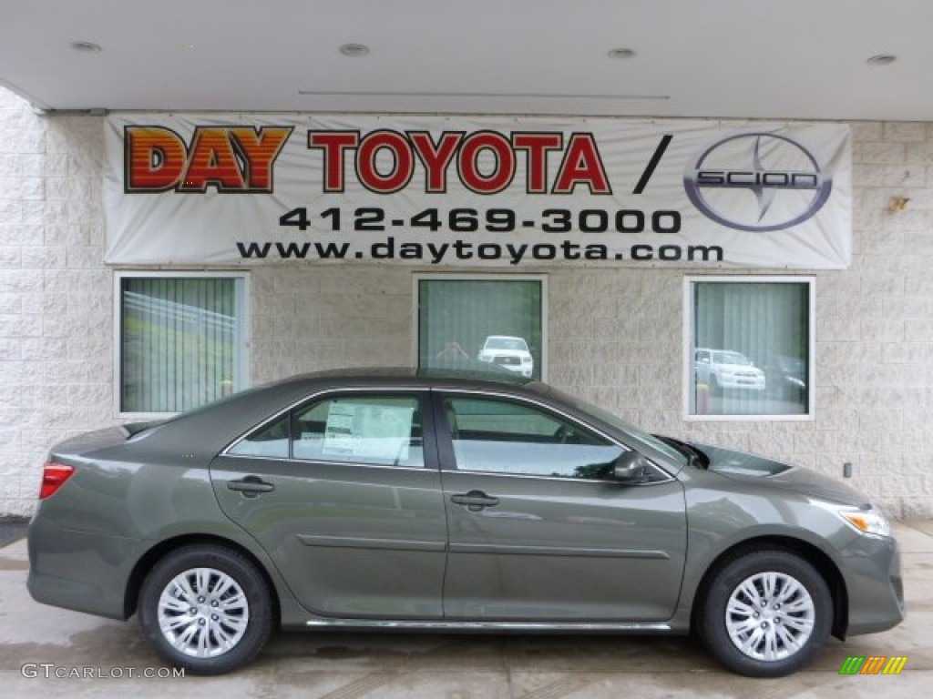 2013 Camry LE - Cypress Green Metallic / Ivory photo #1
