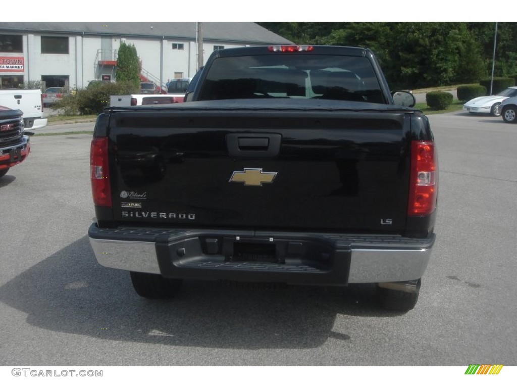 2008 Silverado 1500 LS Regular Cab 4x4 - Black / Dark Titanium photo #4