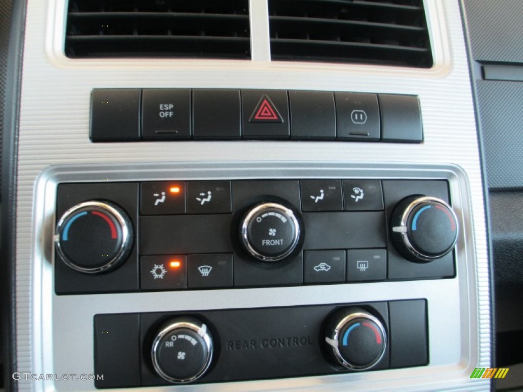 2010 Journey SXT - Inferno Red Crystal Pearl Coat / Dark Slate Gray photo #18