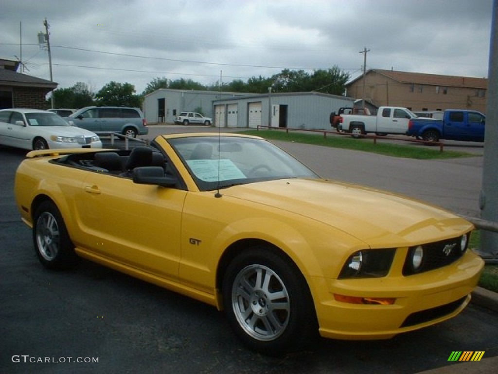 2006 Mustang GT Premium Convertible - Screaming Yellow / Dark Charcoal photo #3