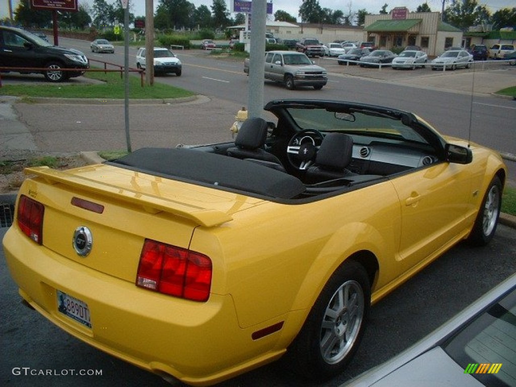 2006 Mustang GT Premium Convertible - Screaming Yellow / Dark Charcoal photo #5