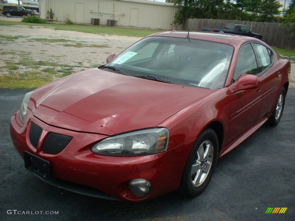 2005 Grand Prix GT Sedan - Sport Red Metallic / Dark Pewter photo #1