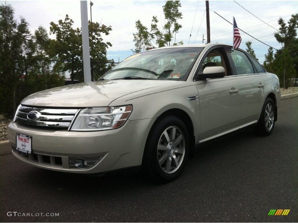 2008 Taurus SEL - Dune Pearl Metallic / Camel photo #1