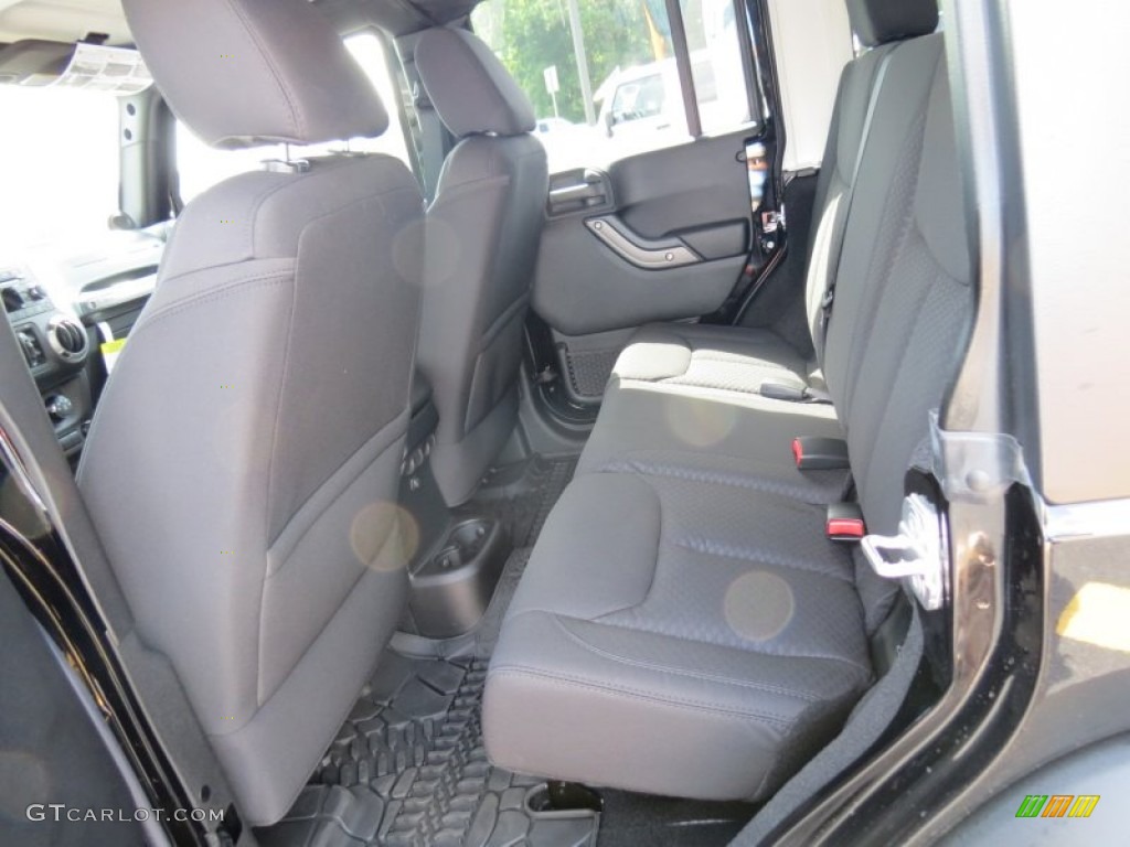 Black Interior 2014 Jeep Wrangler Unlimited Sport S 4x4 Photo #84470582