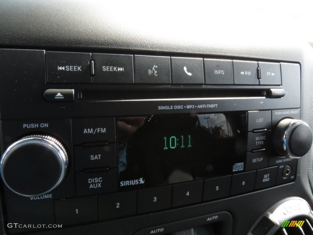 2014 Jeep Wrangler Unlimited Sport S 4x4 Audio System Photo #84470603