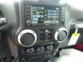 2014 Jeep Wrangler Unlimited Sahara 4x4 Controls