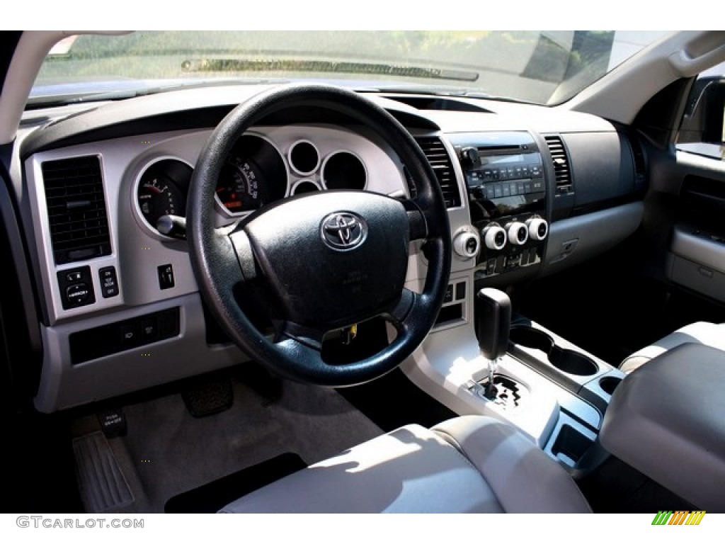 2009 Sequoia SR5 4x4 - Nautical Blue Metallic / Graphite Gray photo #9