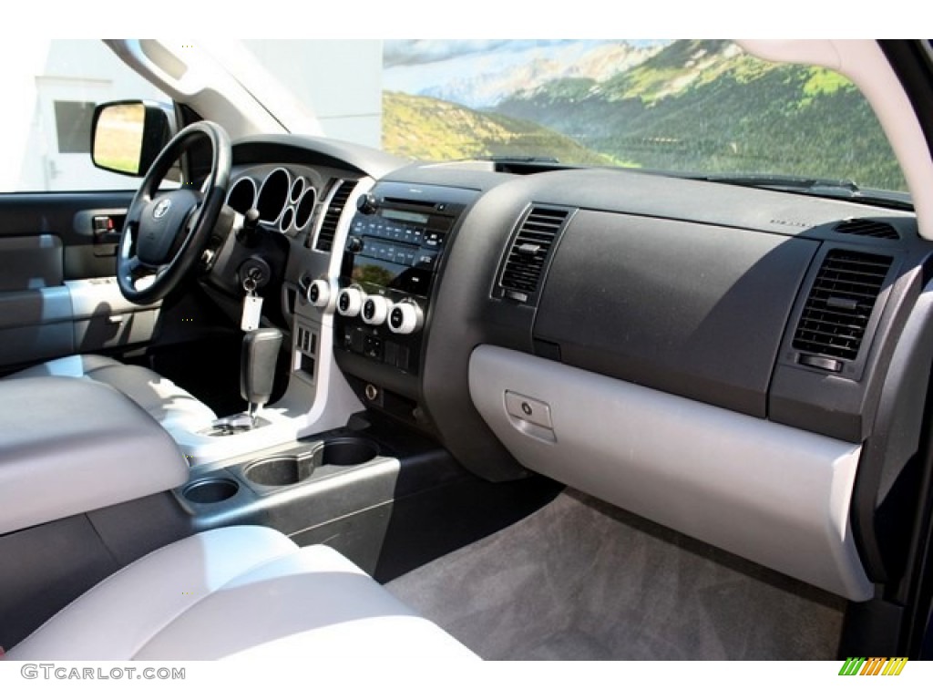 2009 Sequoia SR5 4x4 - Nautical Blue Metallic / Graphite Gray photo #14