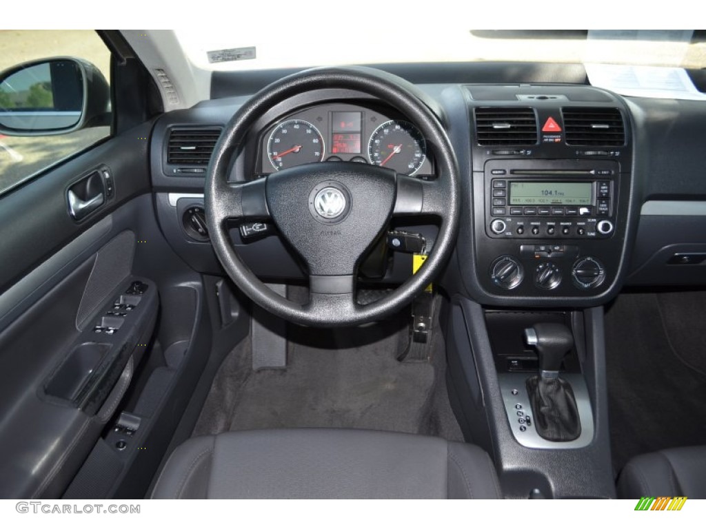 2006 Jetta 2.5 Sedan - Wheat Beige Metallic / Anthracite Black photo #15