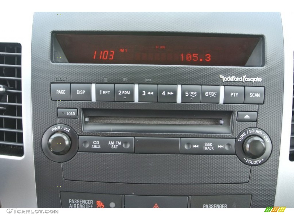 2009 Mitsubishi Outlander XLS 4WD Audio System Photos