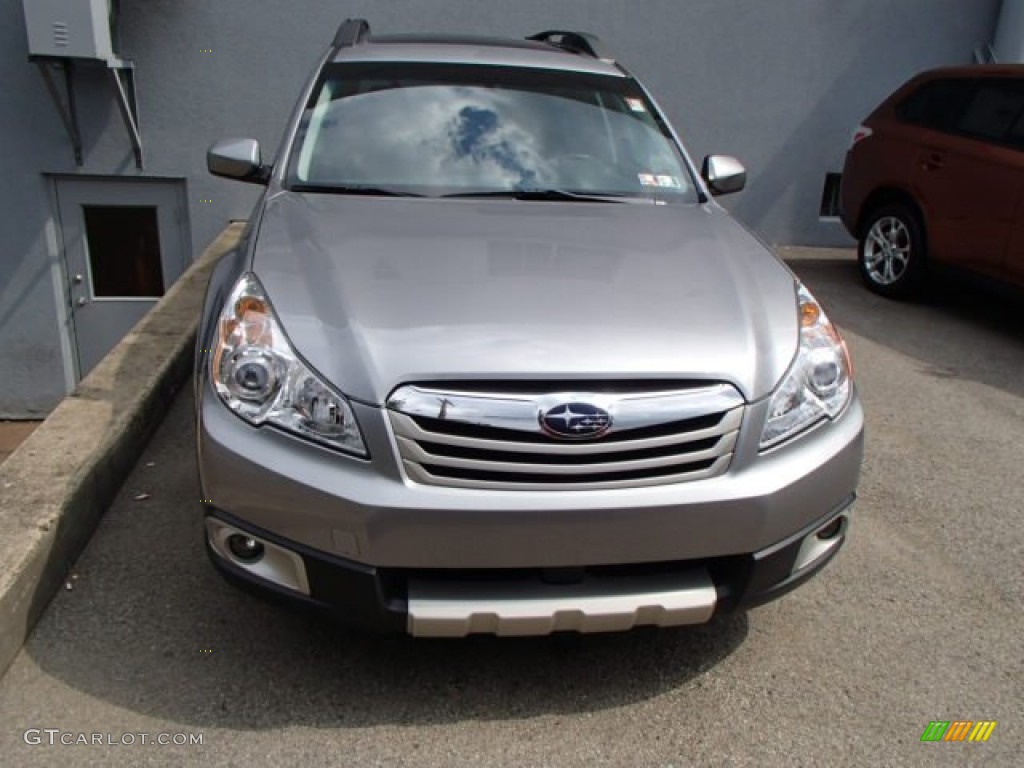 2011 Outback 2.5i Limited Wagon - Steel Silver Metallic / Off Black photo #2