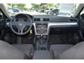 Black - Passat 2.5L S Photo No. 14