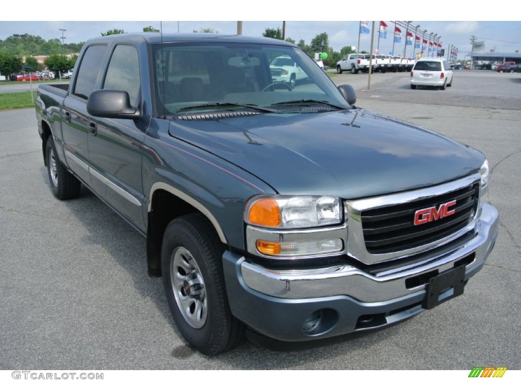 2006 Sierra 1500 SL Crew Cab 4x4 - Stealth Gray Metallic / Dark Pewter photo #2