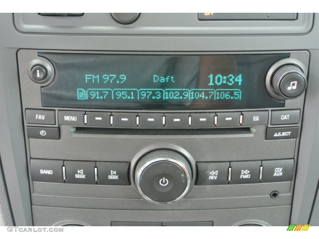 2011 Chevrolet HHR LT Audio System Photos