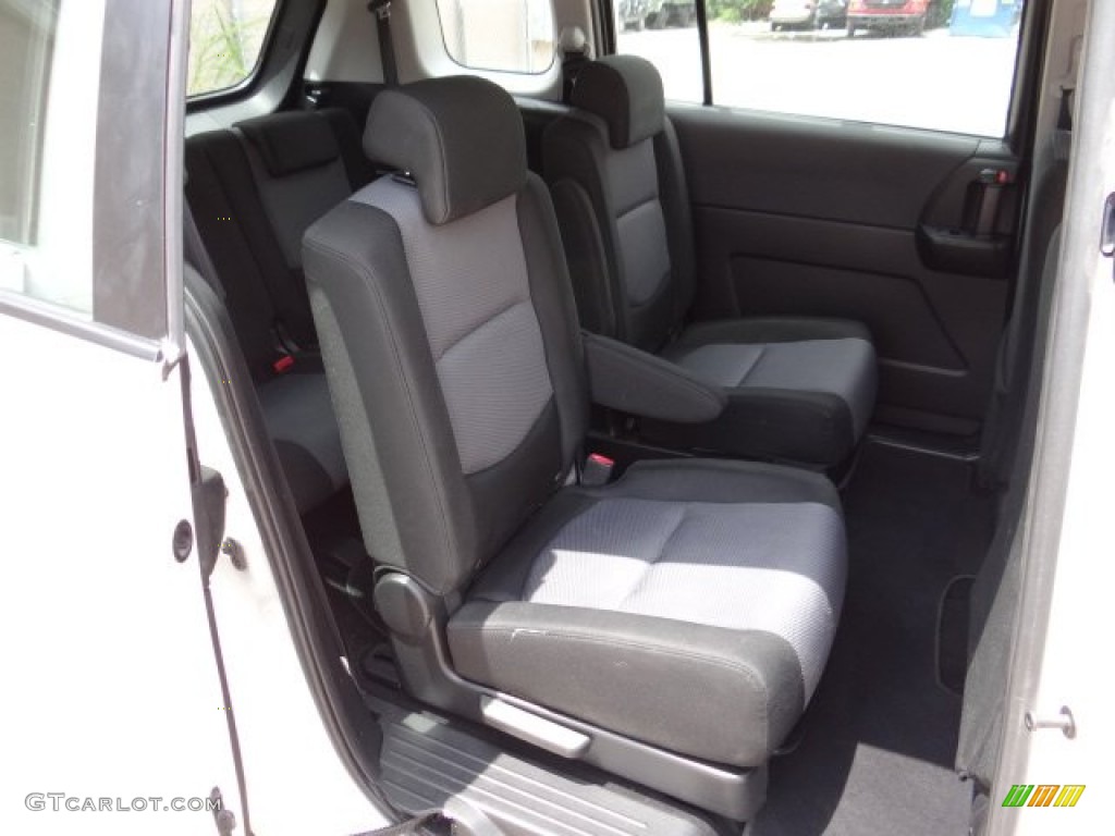 2006 MAZDA5 Sport - Whitewater Pearl / Black photo #21