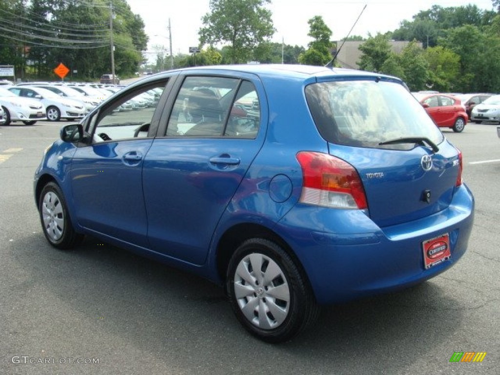 2010 Yaris 5 Door Liftback - Blazing Blue Pearl / Dark Charcoal photo #6