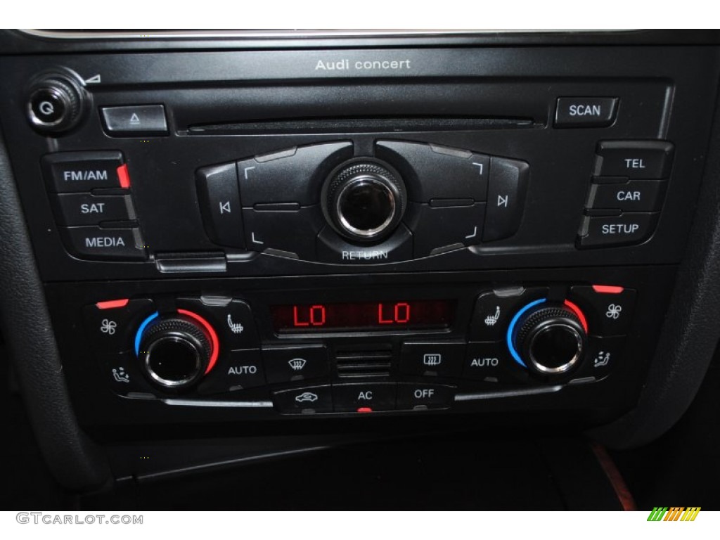 2010 Audi A5 2.0T quattro Coupe Controls Photo #84486900
