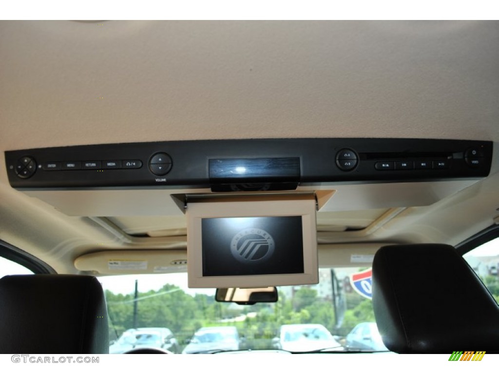2010 Mercury Mountaineer V8 Premier AWD Entertainment System Photo #84487674