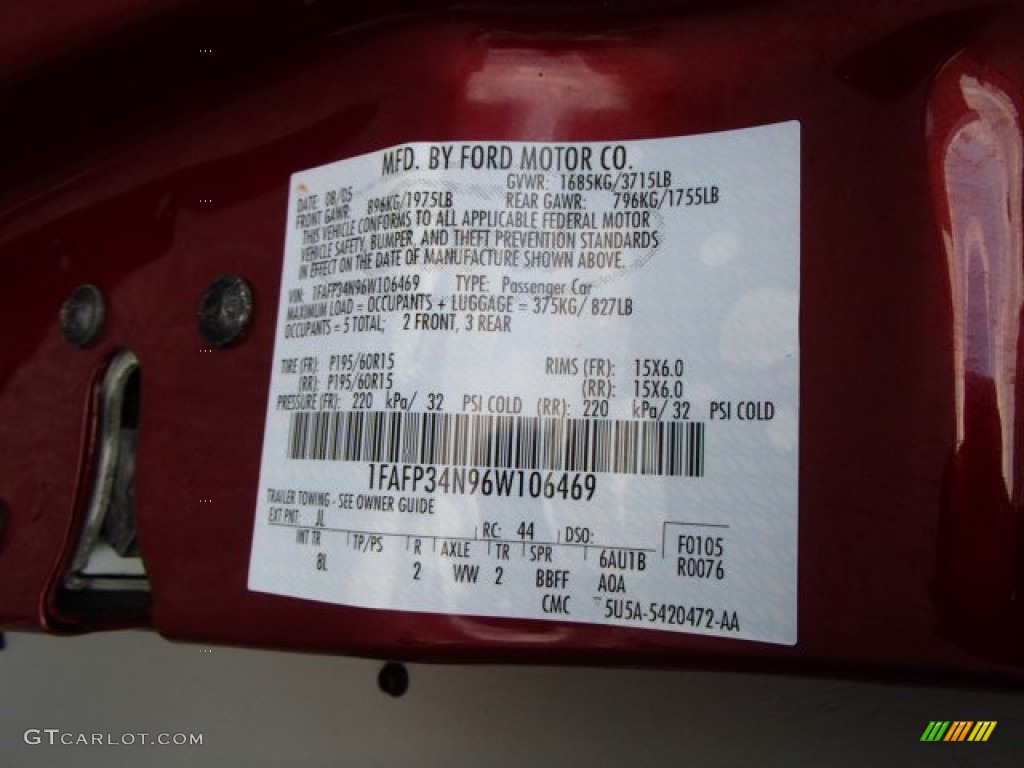 2006 Focus ZX4 S Sedan - Dark Toreador Red Metallic / Dark Flint/Light Flint photo #20