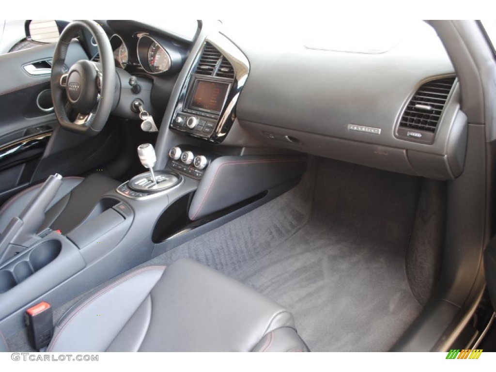 2012 Audi R8 4.2 FSI quattro Dashboard Photos