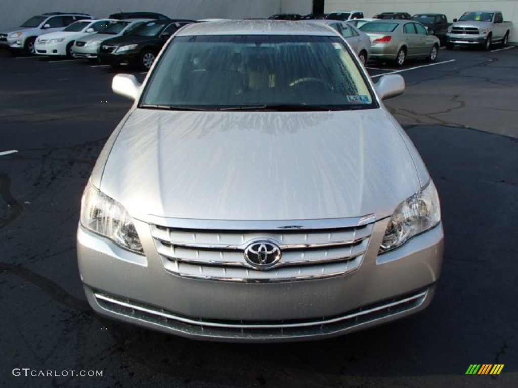 2006 Avalon XL - Titanium Metallic / Light Gray photo #10