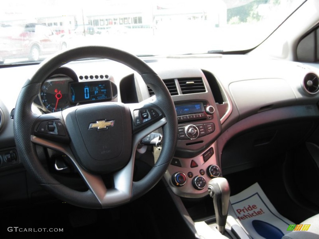 2012 Chevrolet Sonic LT Hatch Dashboard Photos