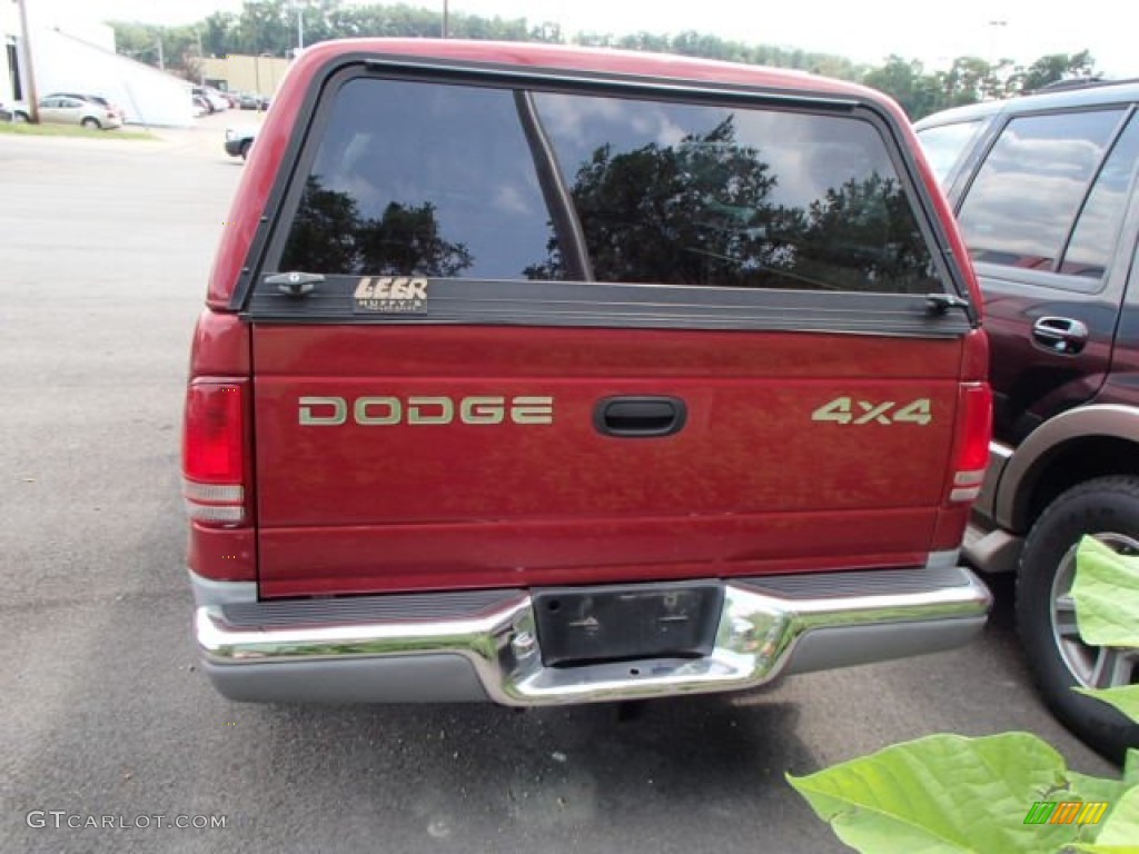 1998 Dakota Sport Extended Cab 4x4 - Metallic Red / Agate photo #5