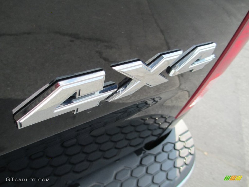 2010 Ram 1500 ST Quad Cab 4x4 - Brilliant Black Crystal Pearl / Dark Slate/Medium Graystone photo #6