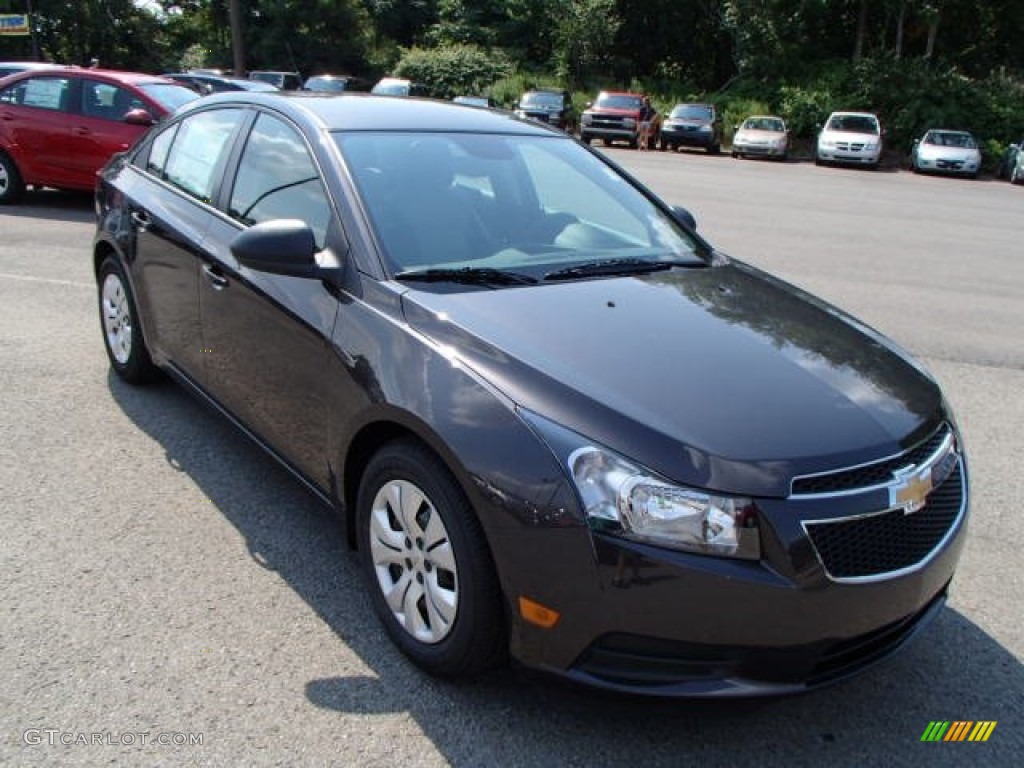 2014 Cruze LS - Tungsten Metallic / Jet Black/Medium Titanium photo #2