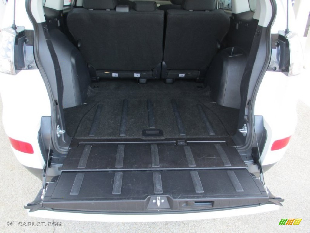 2008 Mitsubishi Outlander ES 4WD Trunk Photos