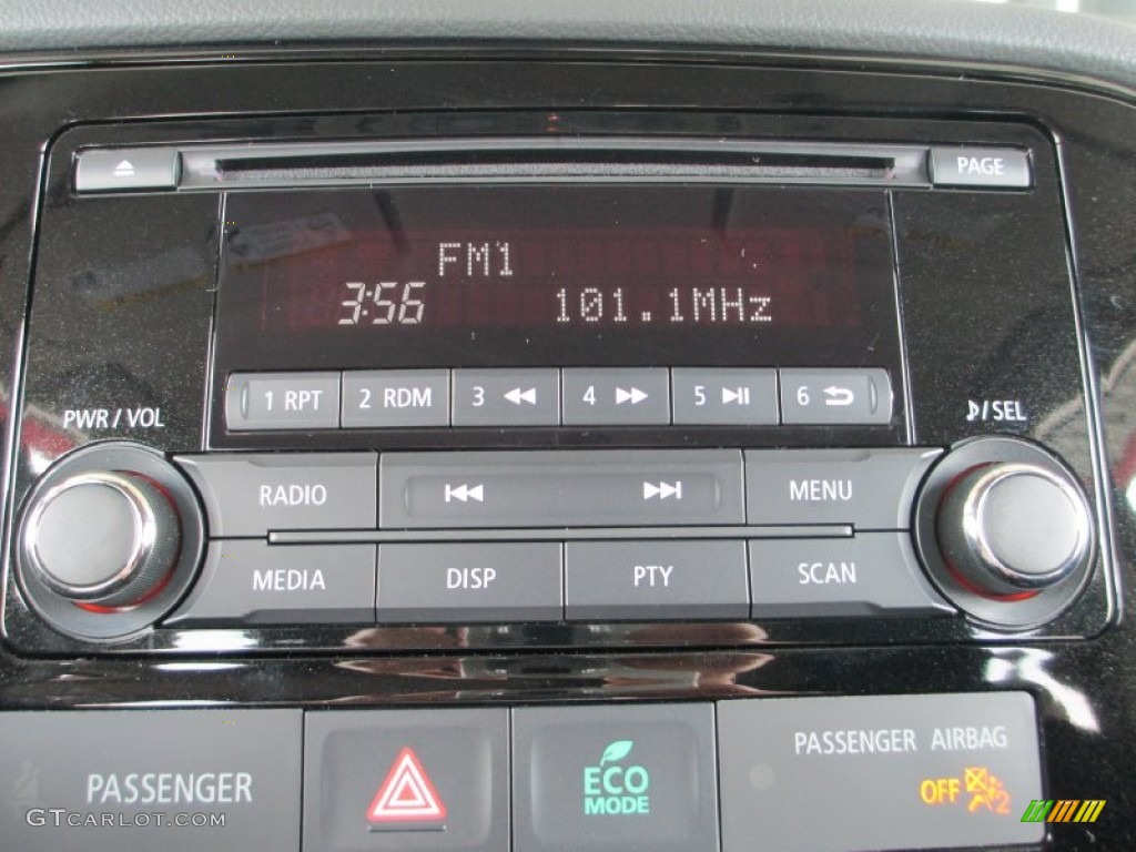 2014 Mitsubishi Outlander ES Audio System Photo #84499542