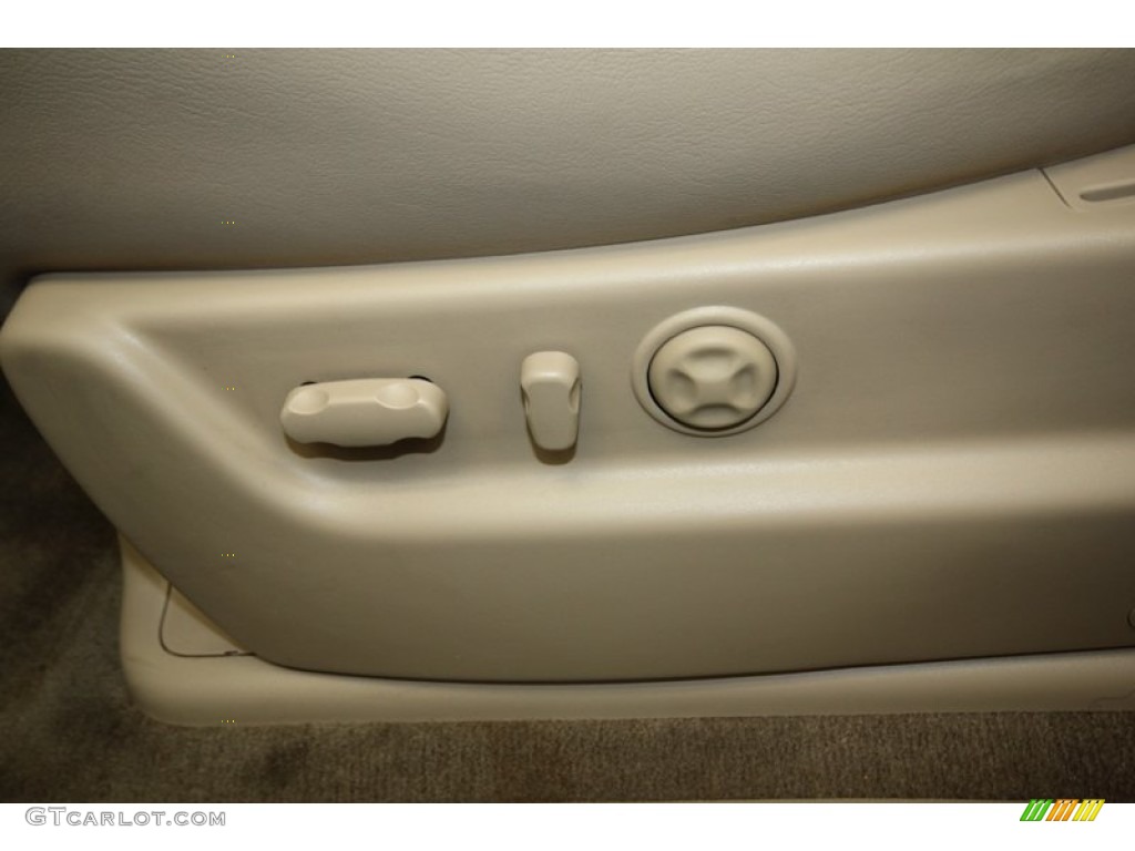 2010 Escalade AWD - Galaxy Gray / Cashmere/Cocoa photo #20