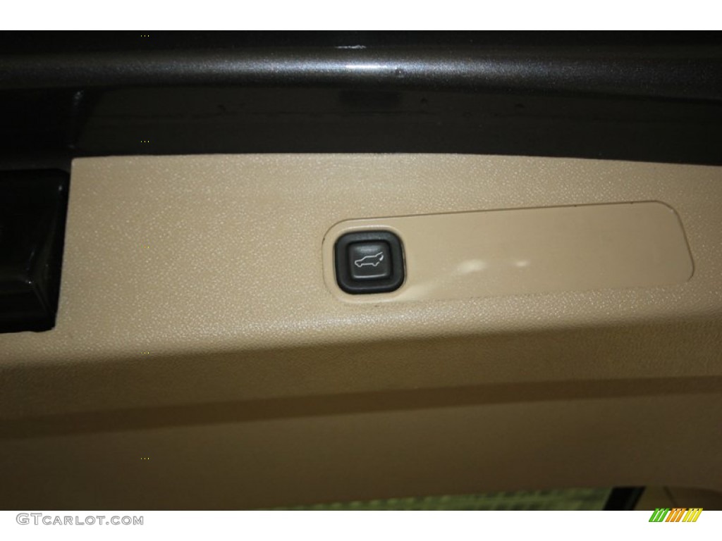 2010 Escalade AWD - Galaxy Gray / Cashmere/Cocoa photo #37