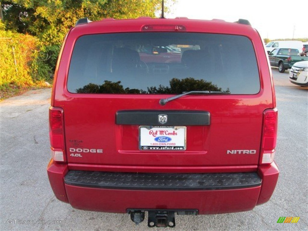 2011 Nitro Heat 4.0 4x4 - Redline 2-Coat Pearl / Dark Slate Gray photo #5