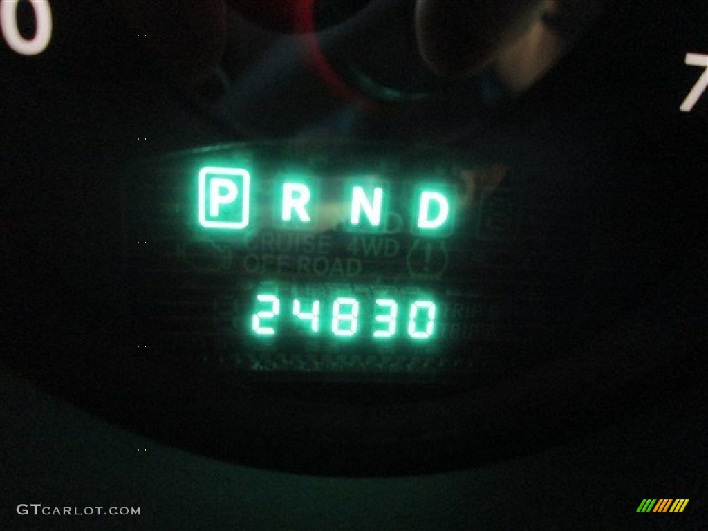 2011 Nitro Heat 4.0 4x4 - Redline 2-Coat Pearl / Dark Slate Gray photo #19