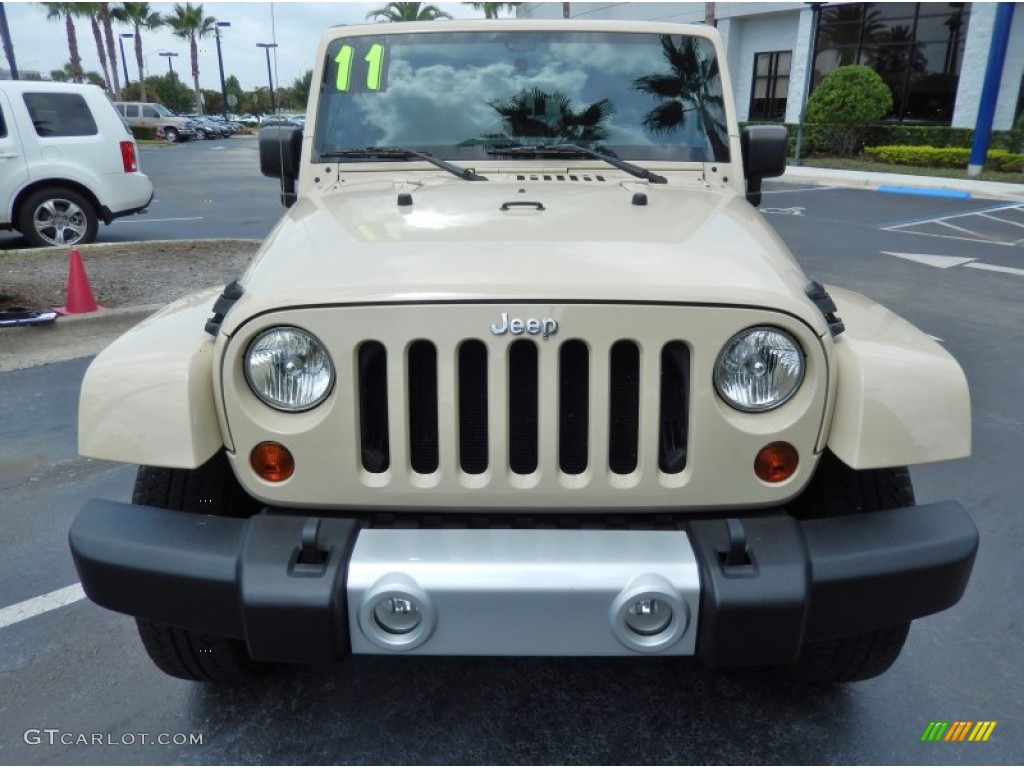 2011 Wrangler Unlimited Sahara 4x4 - Sahara Tan / Black/Dark Saddle photo #2