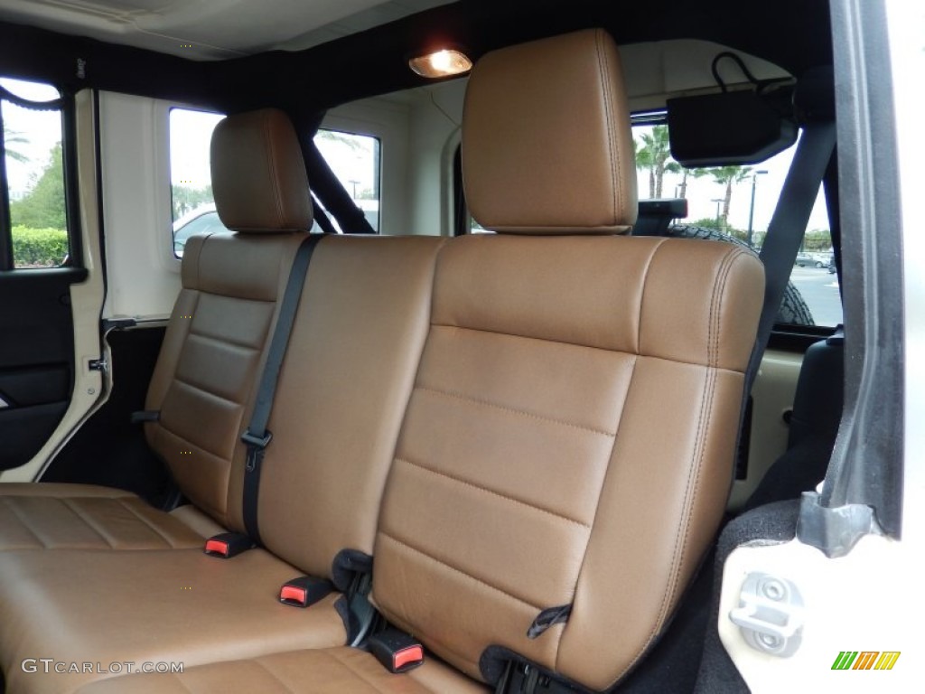 2011 Wrangler Unlimited Sahara 4x4 - Sahara Tan / Black/Dark Saddle photo #16