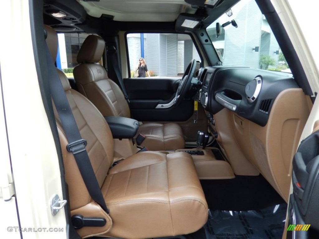 2011 Jeep Wrangler Unlimited Sahara 4x4 Front Seat Photo #84504849